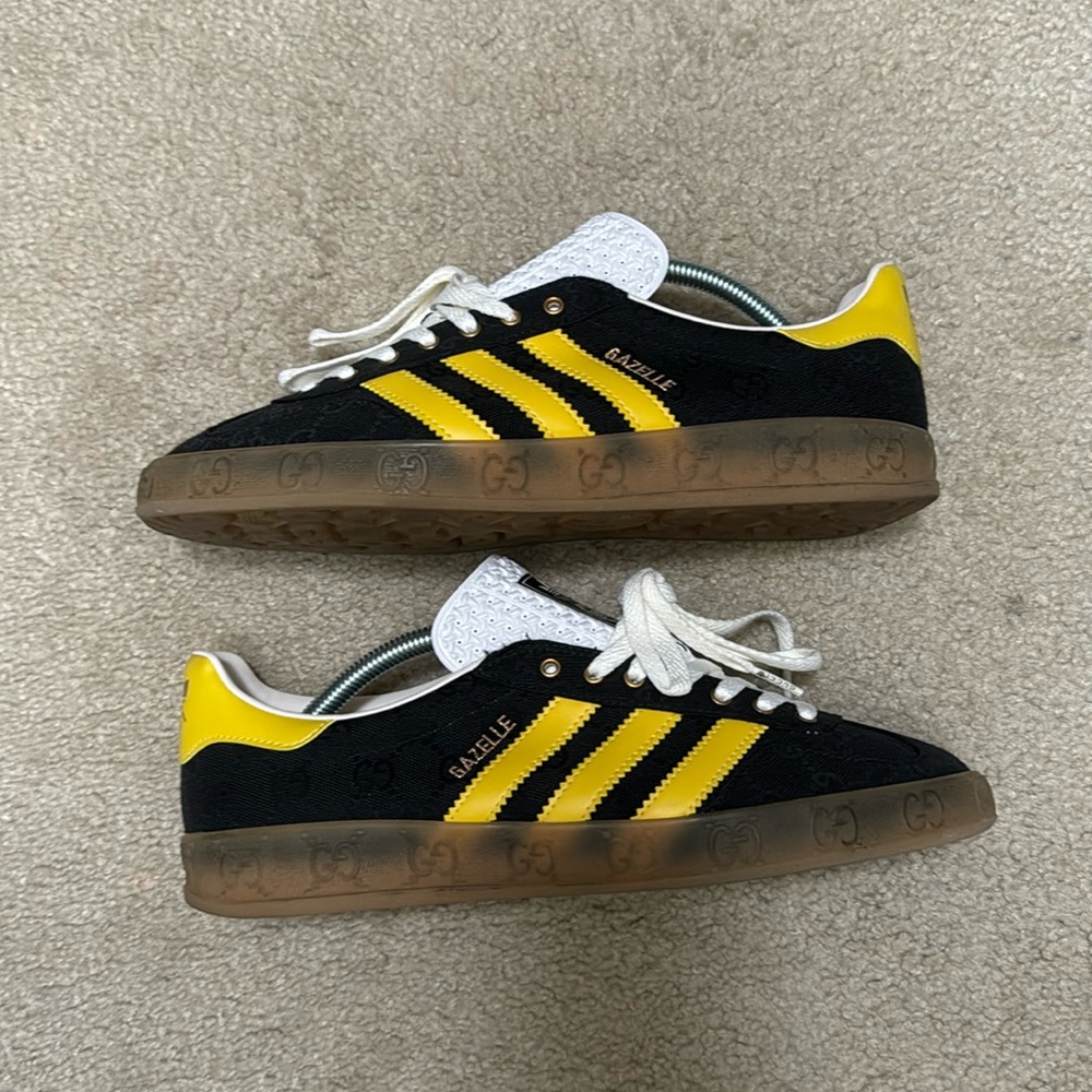 Black Gucci Gazelle